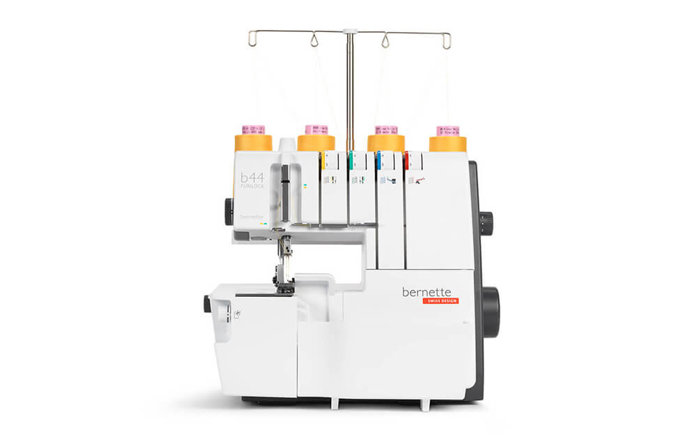 BERNINA BERNETTE 44